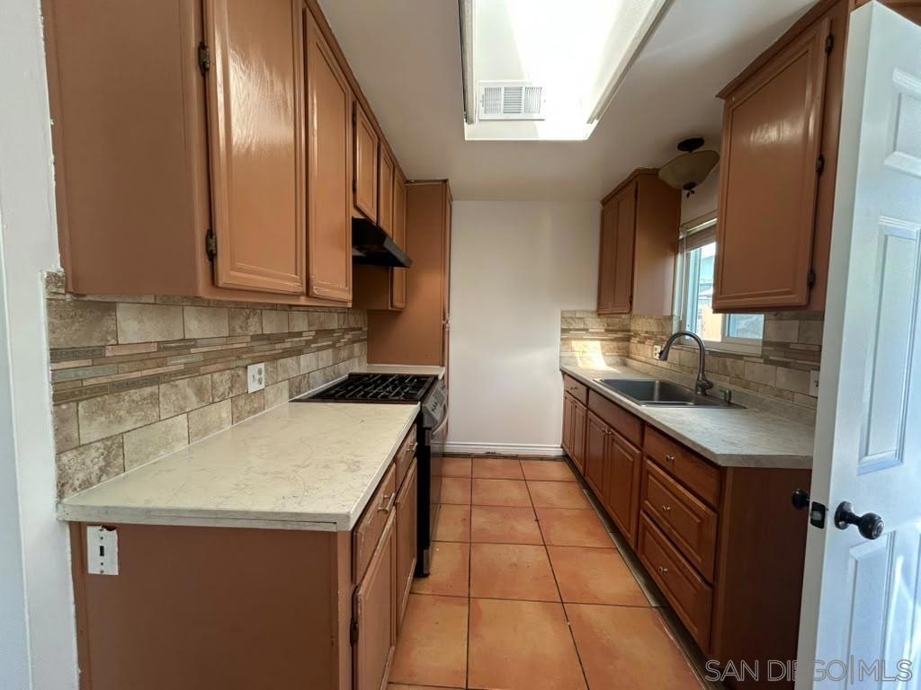 743 Park Pl Property Photo 10
