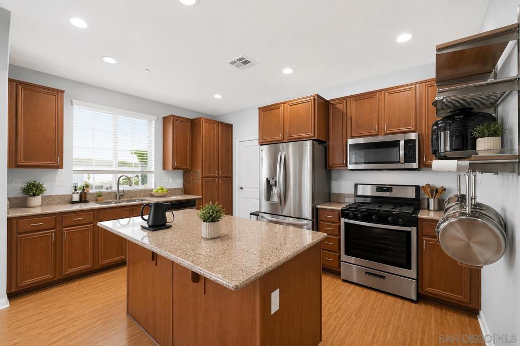 1708 Frangipani Property Photo 10