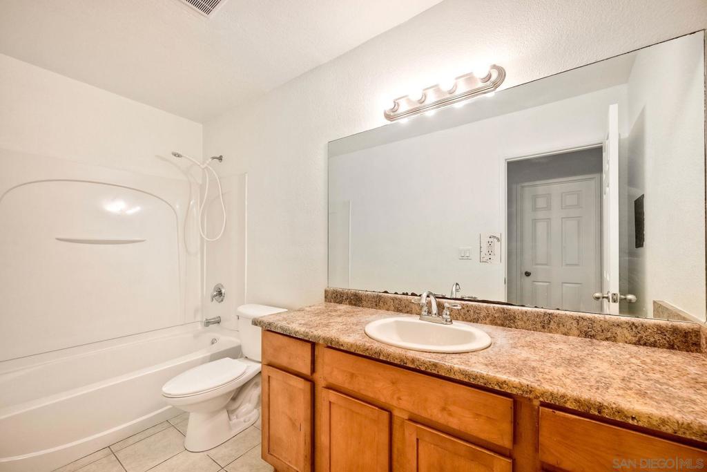3285 Ocean View Blvd 14 Property Photo 7