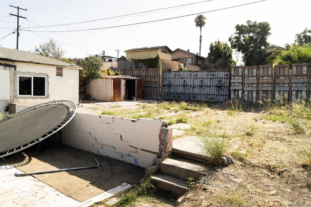 351 Milbrae St Property Photo 5