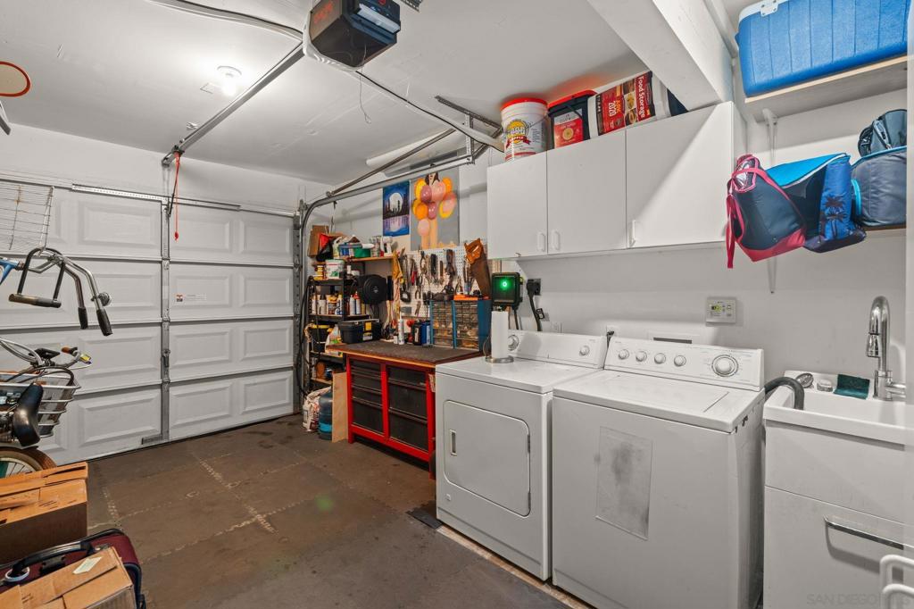 1343 Emerald St Property Photo 43