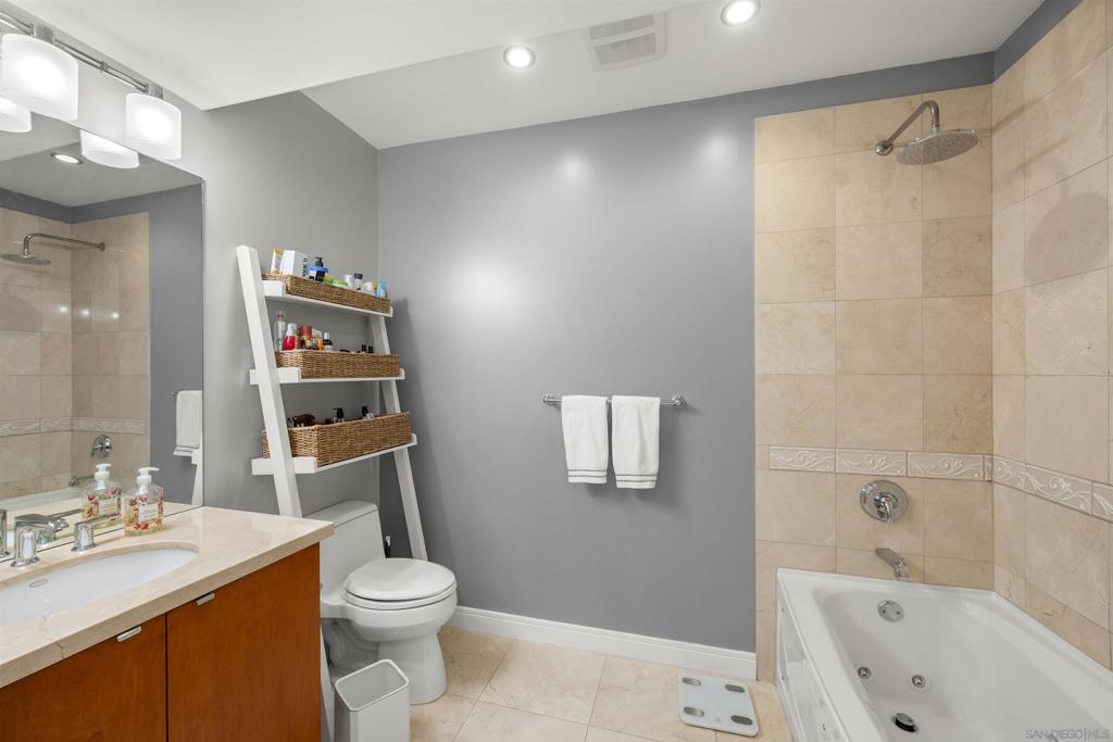 550 Front St 302 Property Photo 8