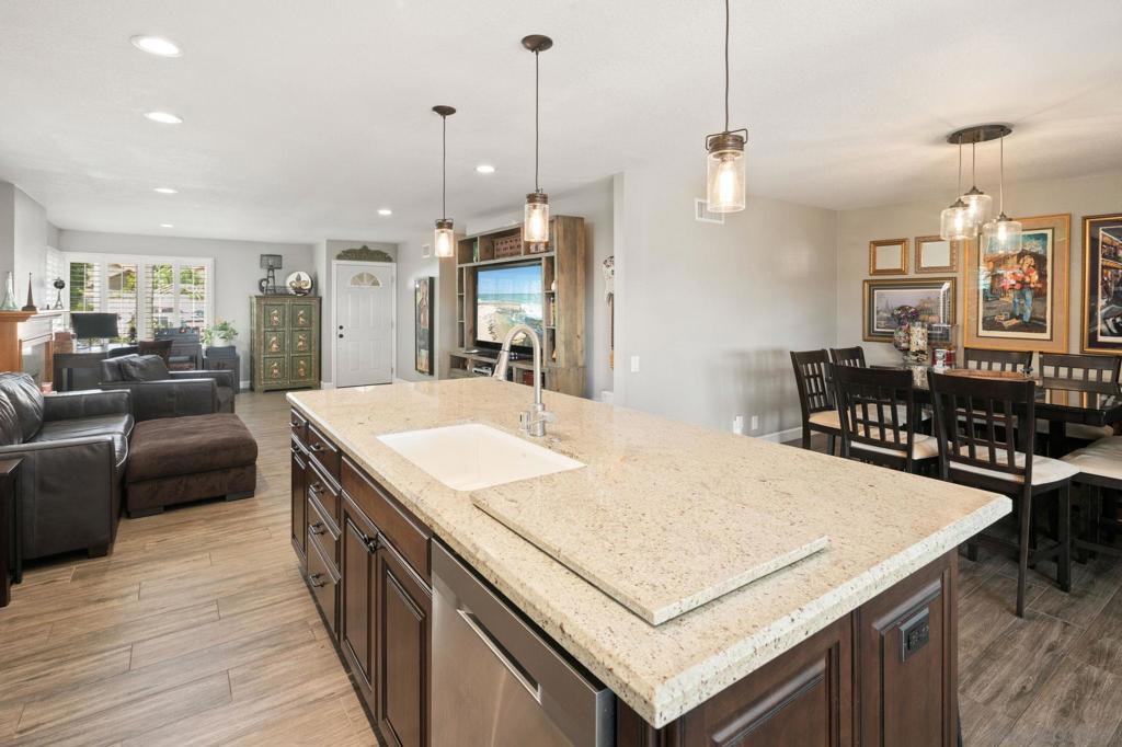 4876 Mount Royal Place Property Photo 7