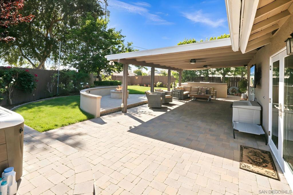 4876 Mount Royal Place Property Photo 17
