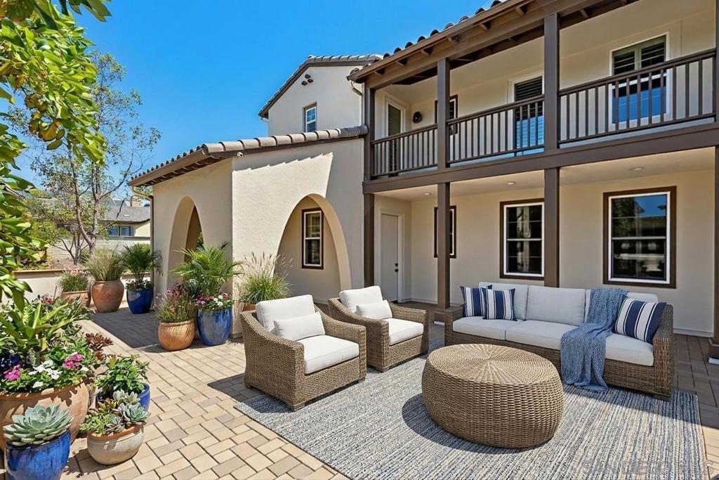 2555 Arundel Property Photo 8