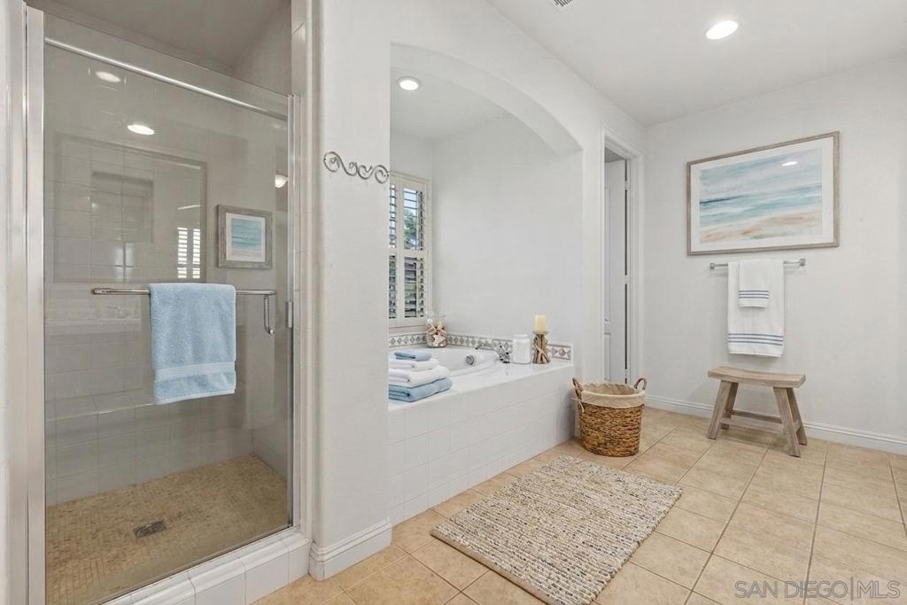 2555 Arundel Property Photo 25