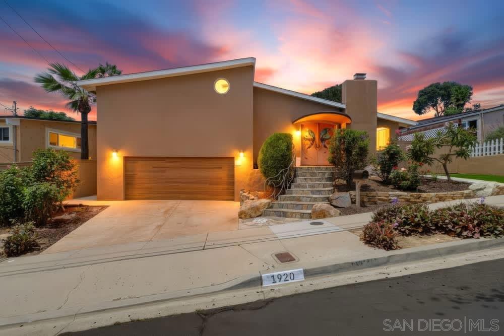 1920 Gardena Property Photo 2