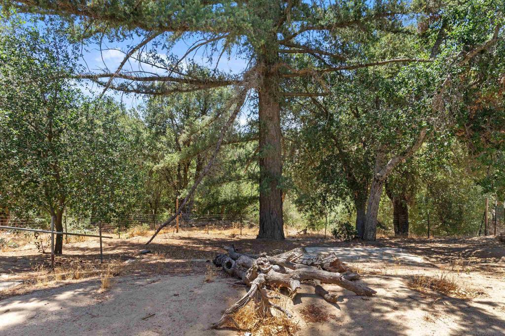 26748 San Felipe Rd Property Photo 21