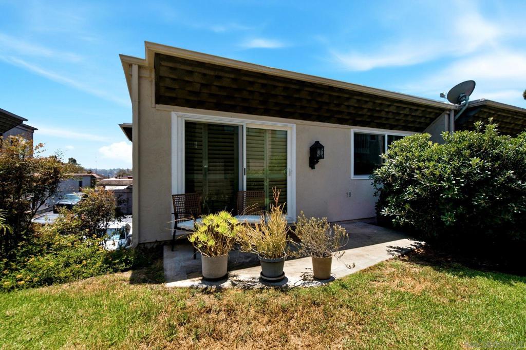 6238 Caminito Andreta Property Photo 3