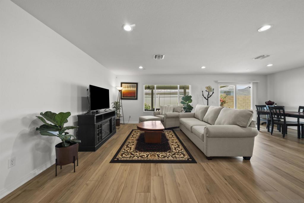 32404 Wild West Ct Property Photo 10