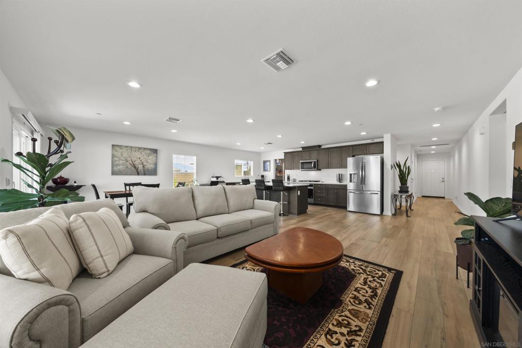 32404 Wild West Ct Property Photo 12