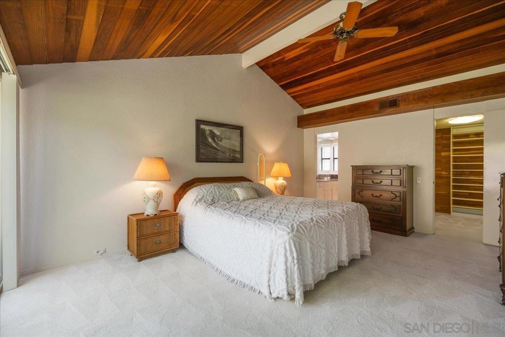 5643 Bloch St Property Photo 6