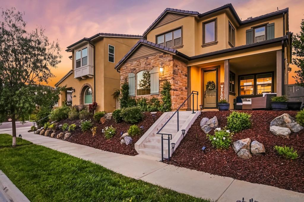 2847 California Poppy Property Photo 2