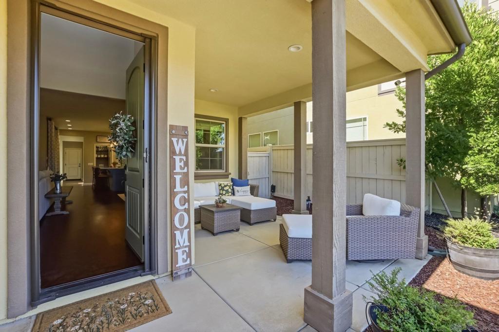 2847 California Poppy Property Photo 8