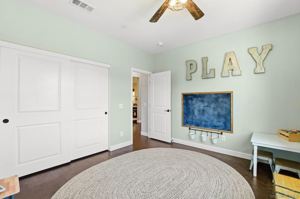 2847 California Poppy Property Photo 11