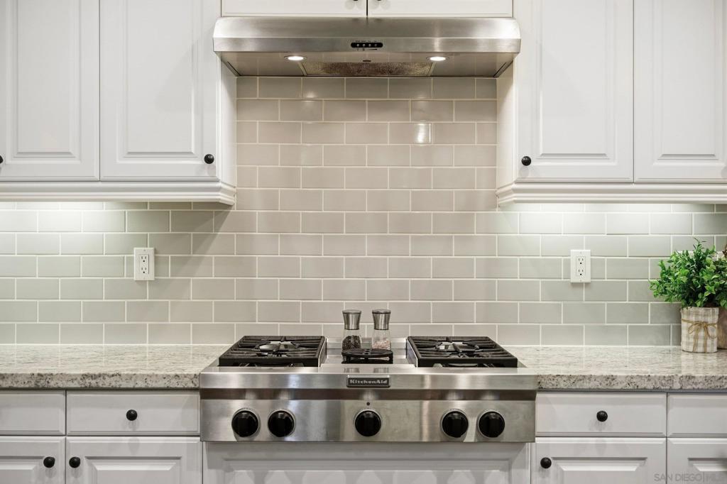 2847 California Poppy Property Photo 24