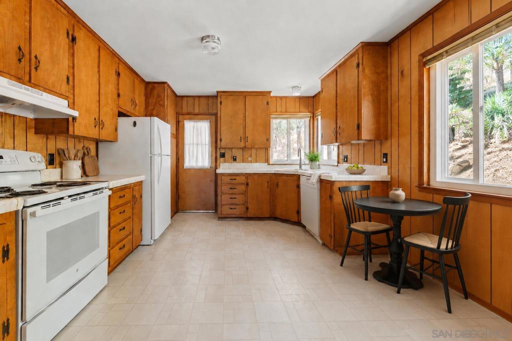 2014 3rd Property Photo 11