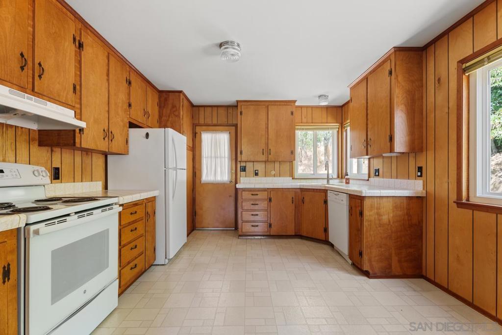2014 3rd Property Photo 12