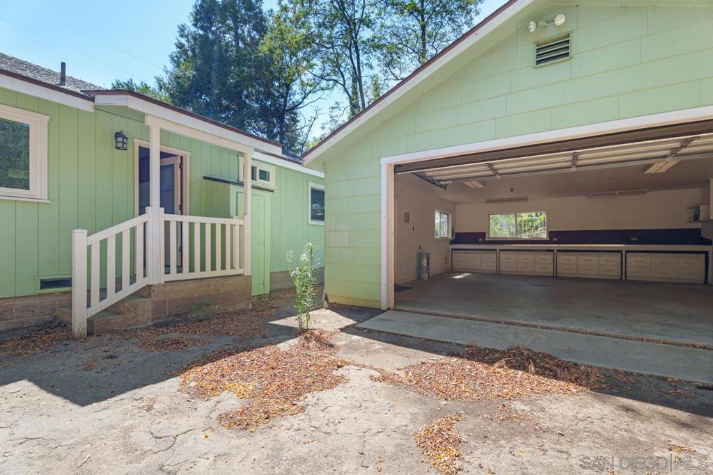 2014 3rd Property Photo 27