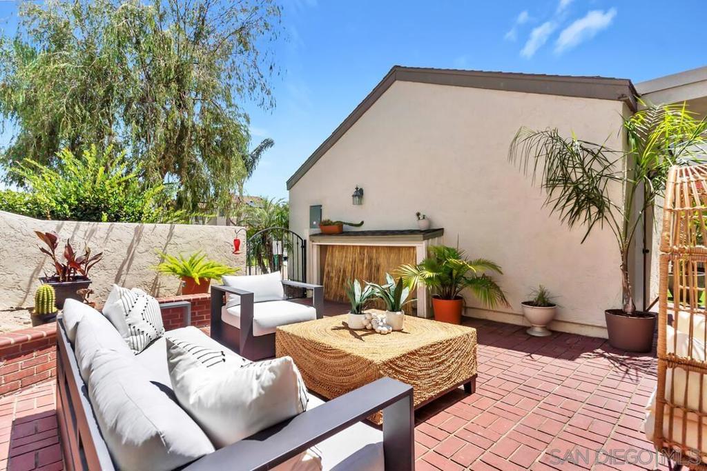 5734 Menorca Dr Property Photo 4