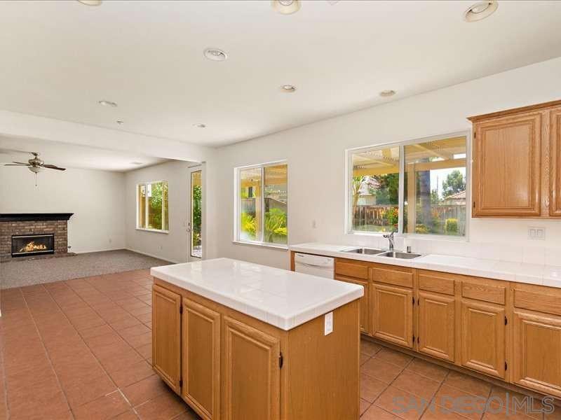 1586 Silver Cup Ct Property Photo 17