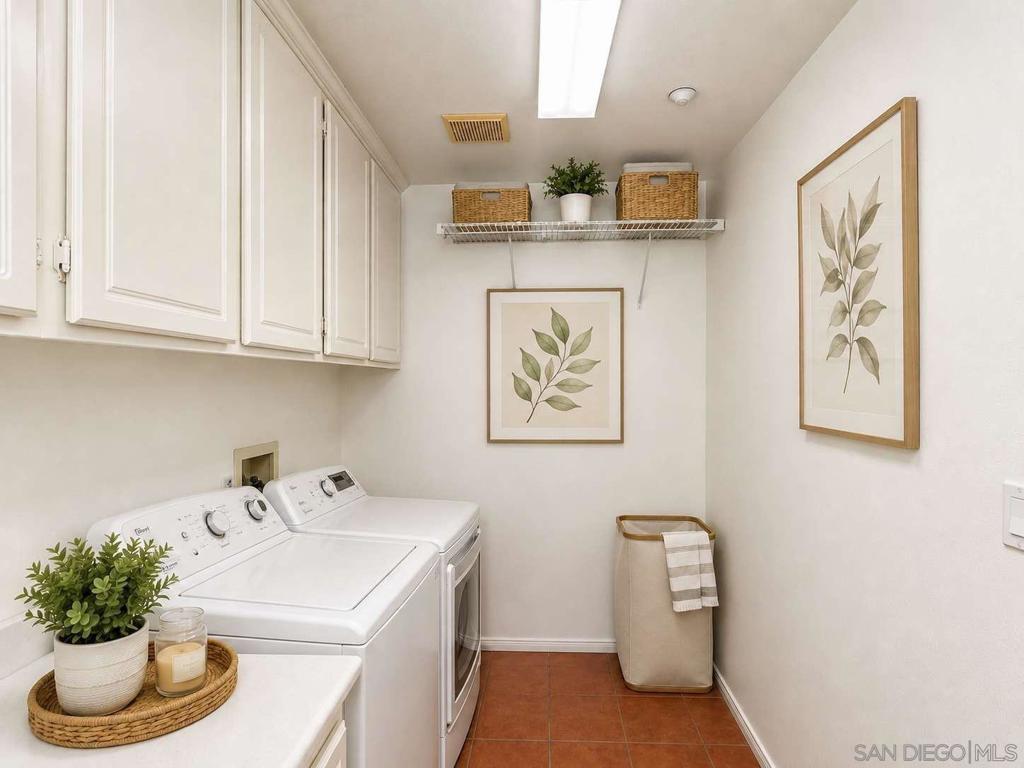 1586 Silver Cup Ct Property Photo 24