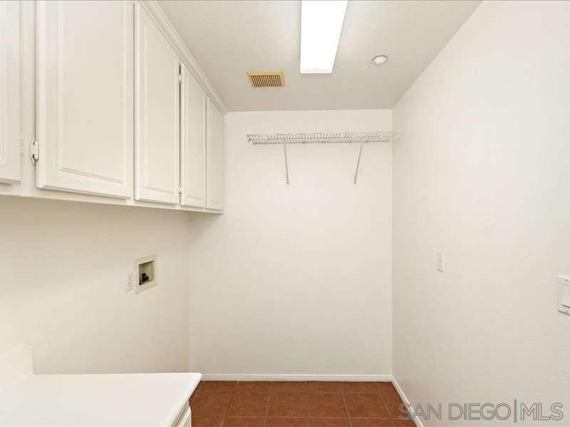 1586 Silver Cup Ct Property Photo 25