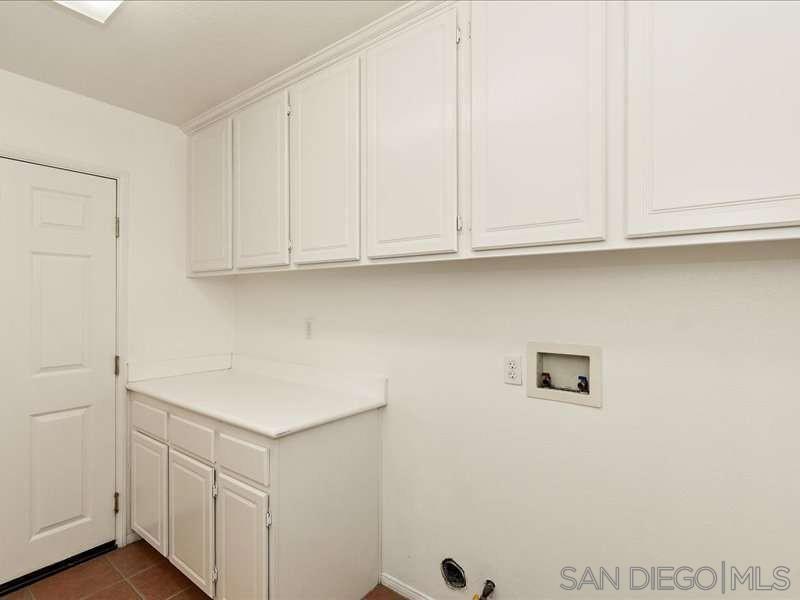 1586 Silver Cup Ct Property Photo 27