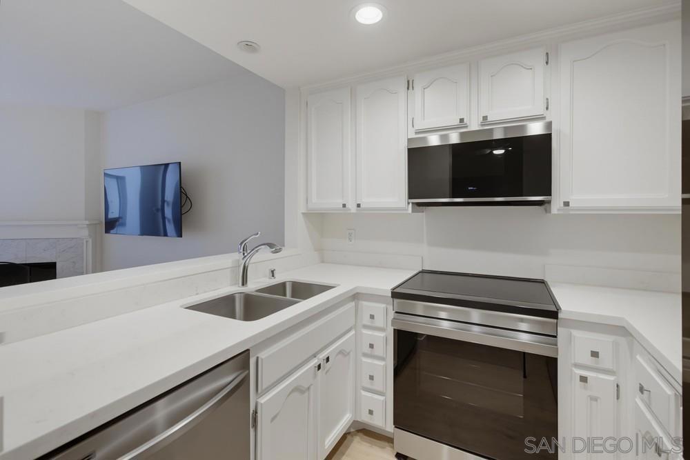 5865 Friars Rd 3104 Property Photo 10