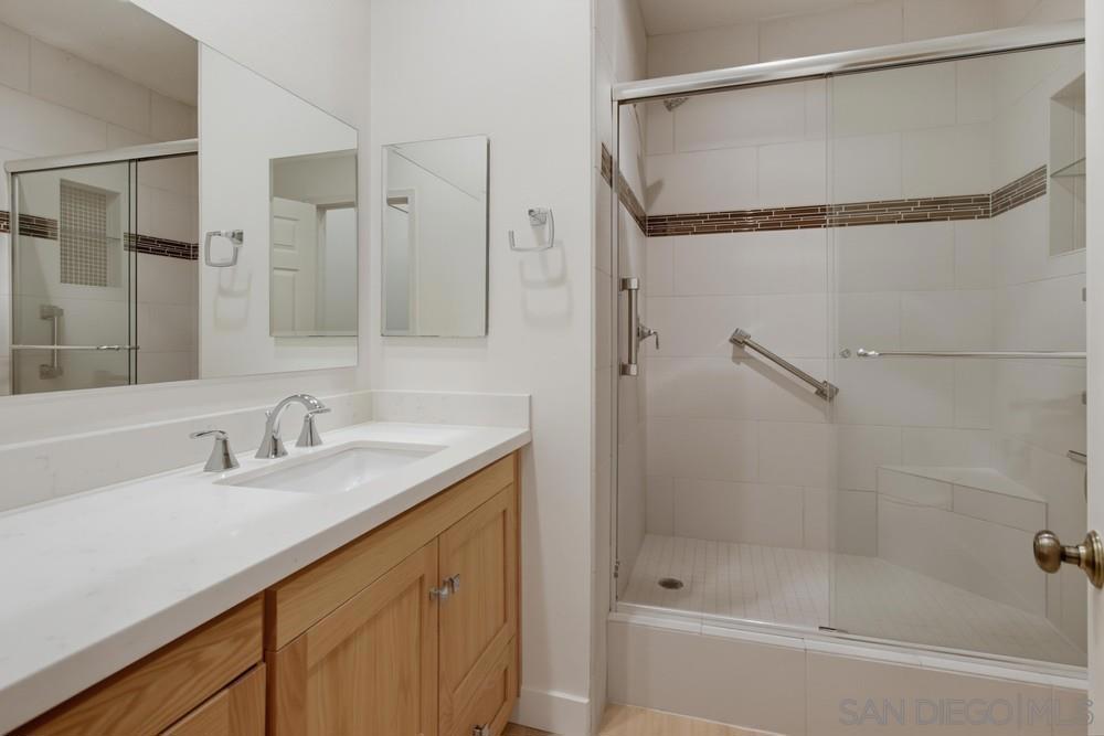 5865 Friars Rd 3104 Property Photo 12
