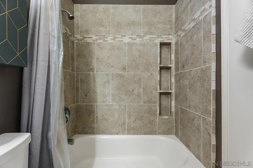 3932 Hamilton 5 Property Photo 17