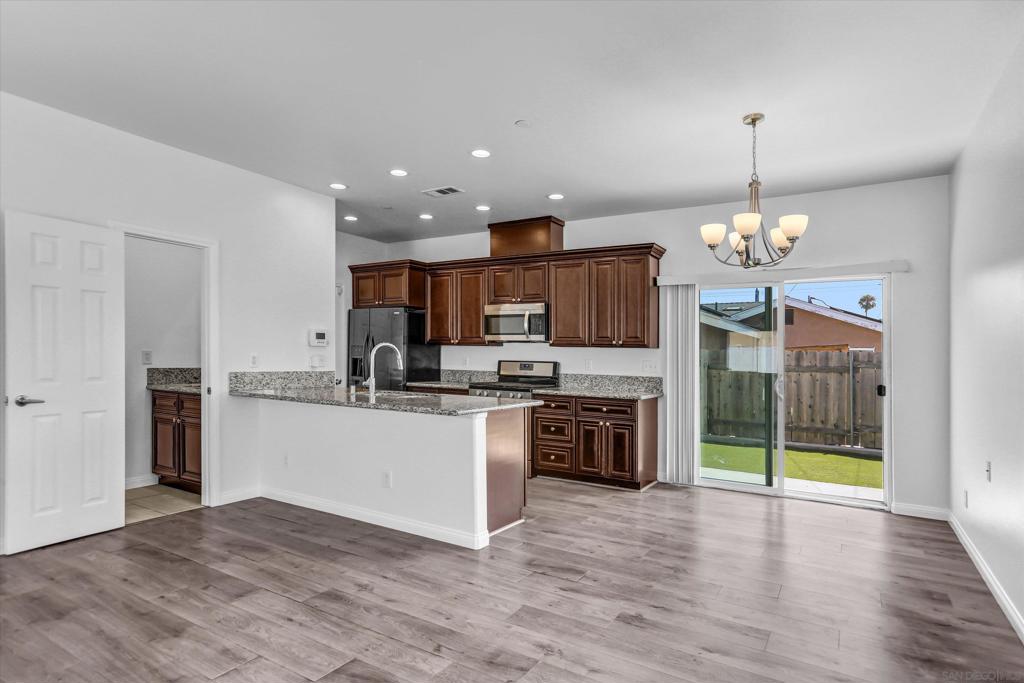 946 11th Property Photo 5