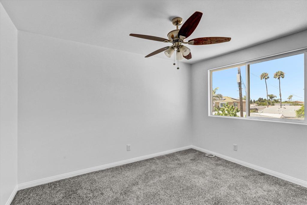 946 11th Property Photo 10