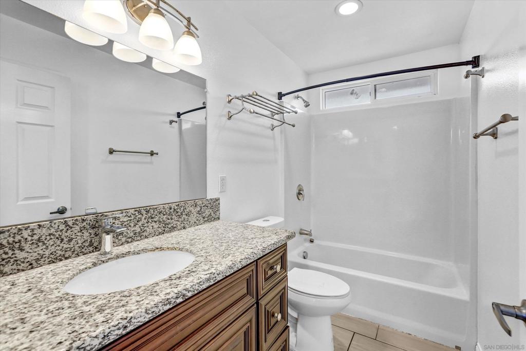 946 11th Property Photo 17