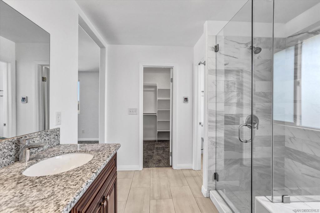 946 11th Property Photo 20
