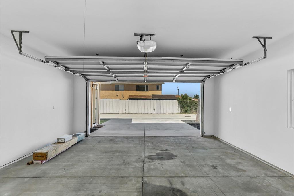 946 11th Property Photo 24
