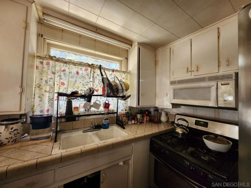 23096 Balsam Ln Property Photo 11