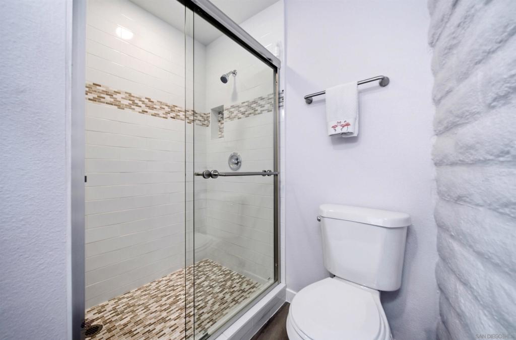 2544 Navarra Dr 12 Property Photo 29