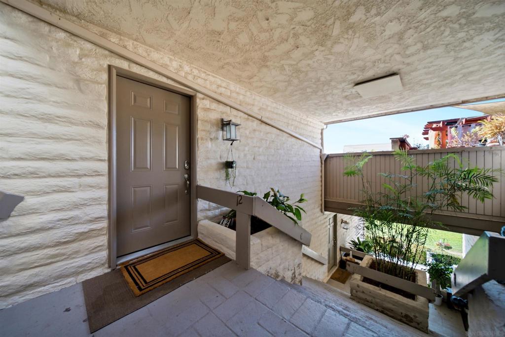 2544 Navarra Dr 12 Property Photo 35