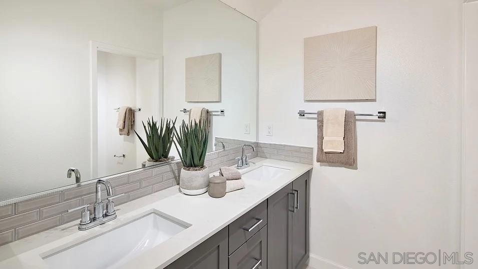 5561 Dora Way Property Photo 18