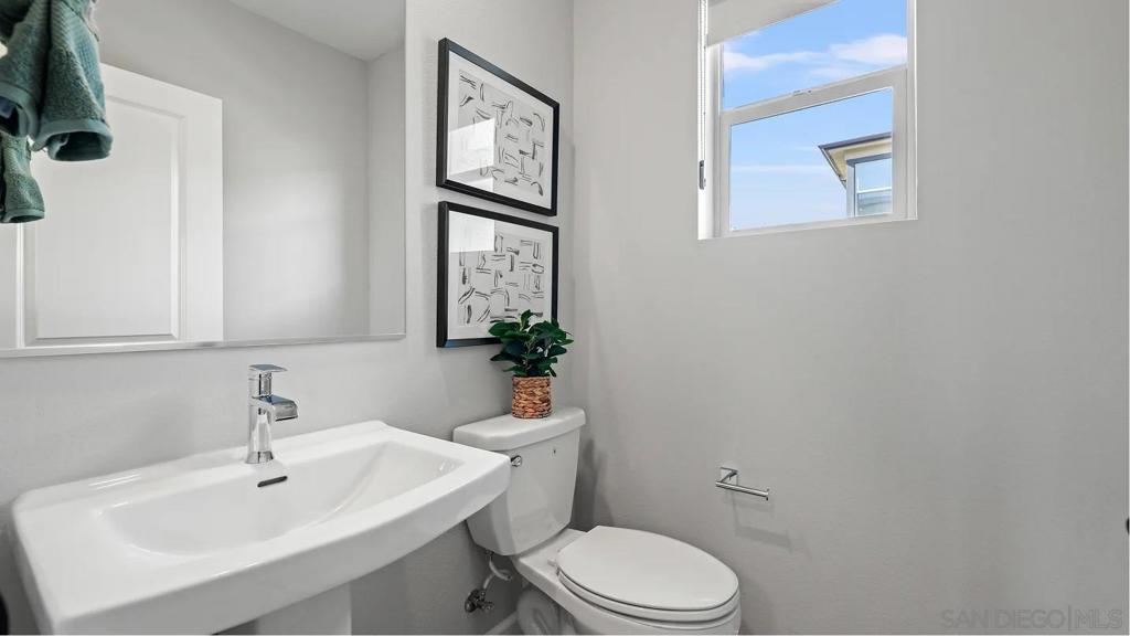 304 Honeysuckle Property Photo 10