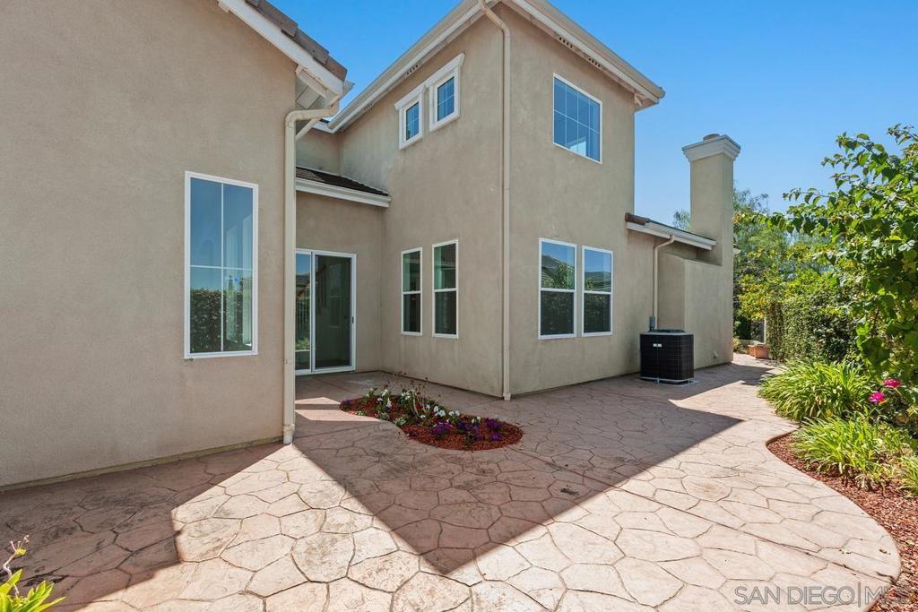 11586 Swan Lake Dr Property Photo 33