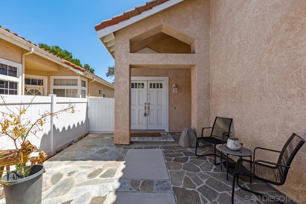 1108 Brioso Court Property Photo 3