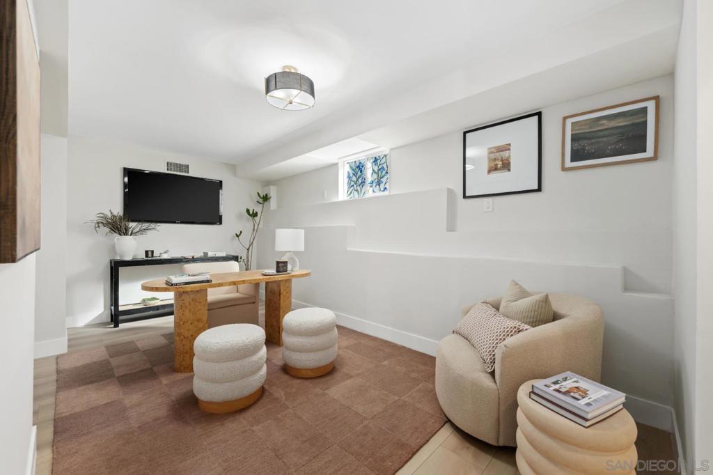 4866 Sussex Property Photo 25