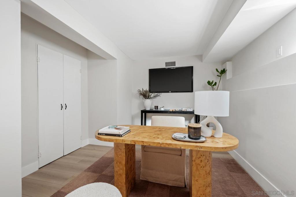 4866 Sussex Property Photo 26