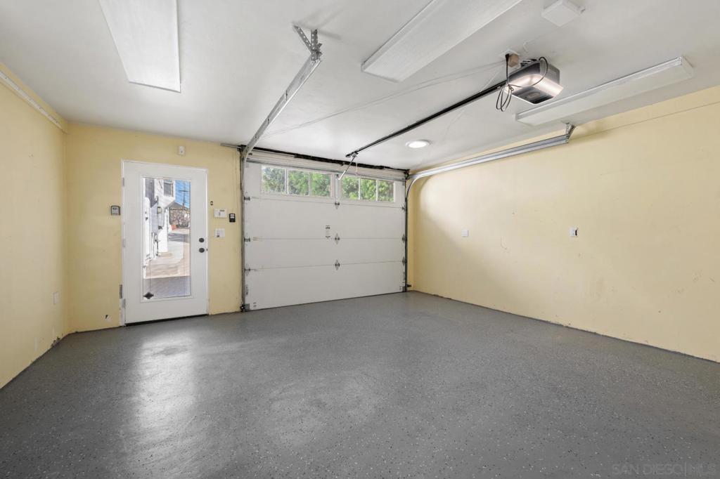 4866 Sussex Property Photo 28