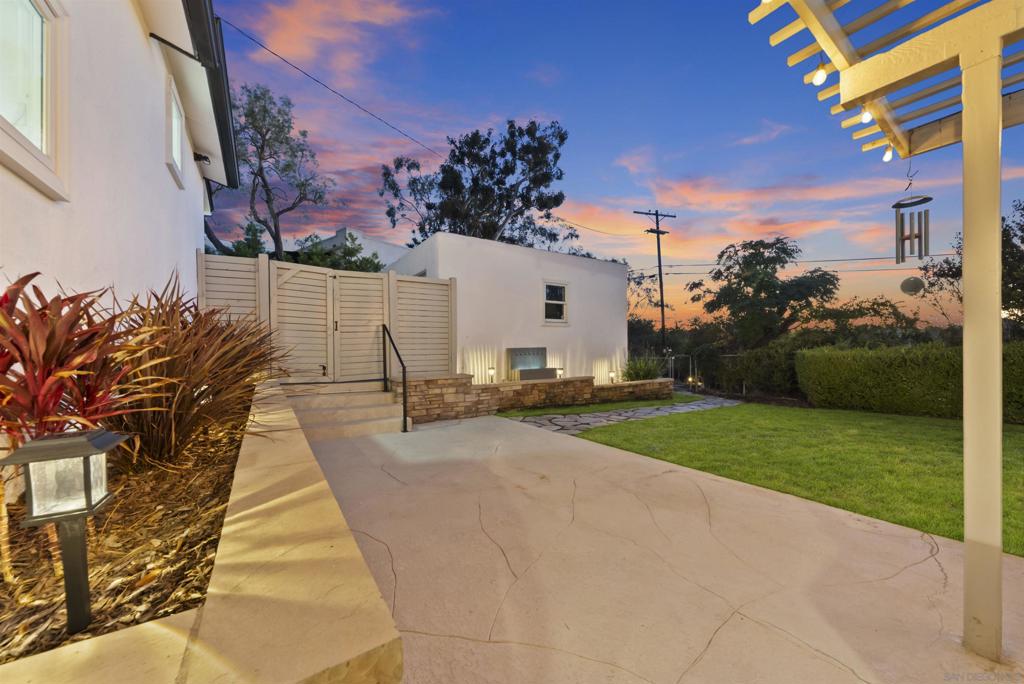 4866 Sussex Property Photo 31