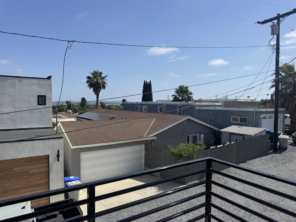 2527 Beryl St Property Photo 11