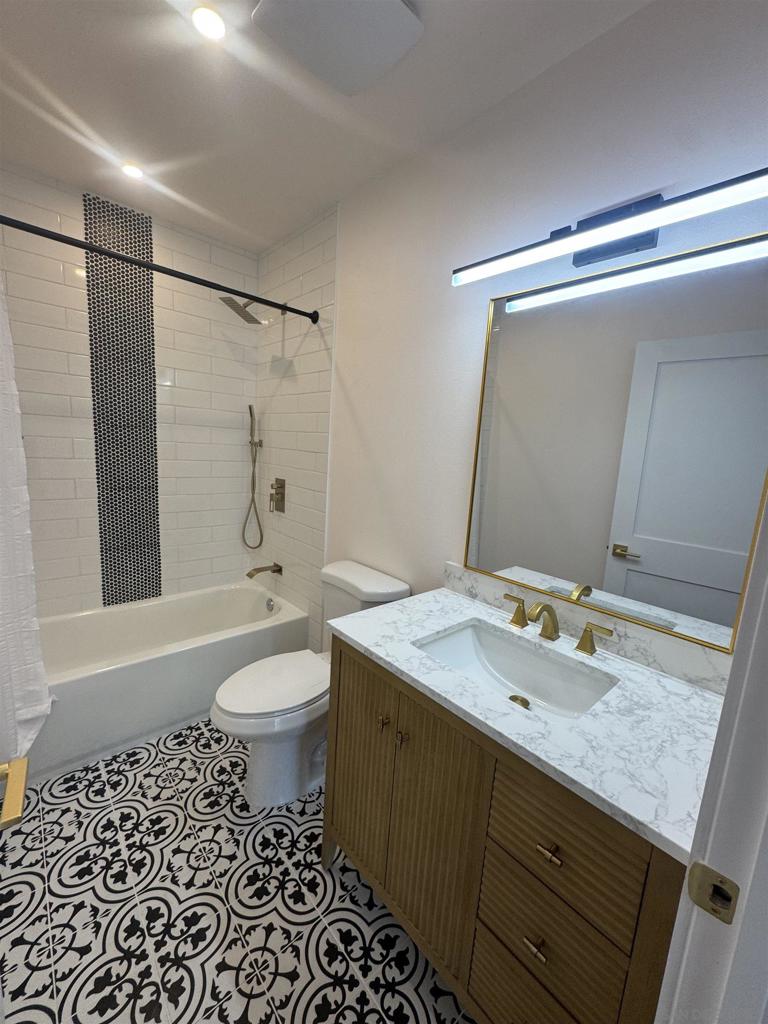 2527 Beryl St Property Photo 15