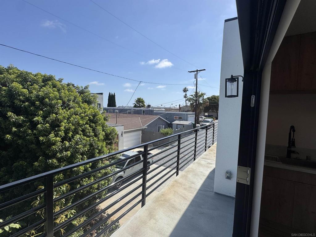 2527 Beryl St Property Photo 22